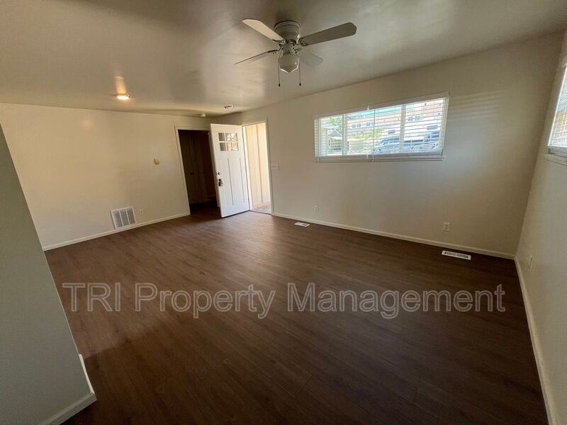 215 Cheyenne St #42 - Photo 5 of 16