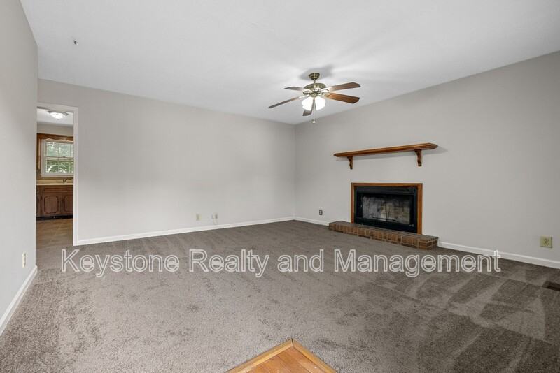 3445 Arvin Dr - Photo 2 of 16
