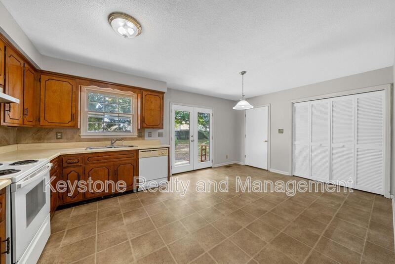 3445 Arvin Dr - Photo 4 of 16