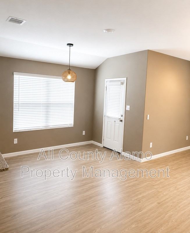 4327 Southolme - Photo 3 of 29