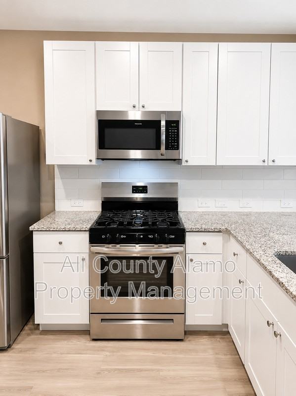4327 Southolme - Photo 7 of 29