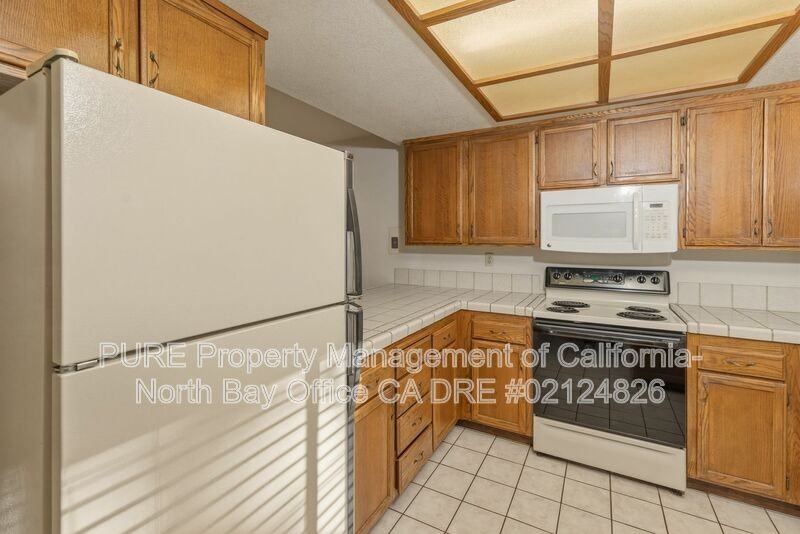 2102 Chianti Dr - Photo 3 of 23