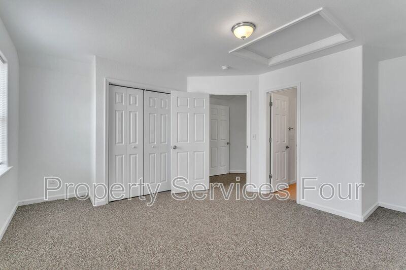 235 Moyock Landing Dr - Photo 4 of 13