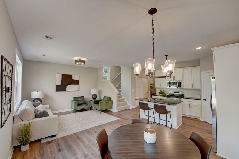11458 W Laketowne Dr - Photo 3 of 16