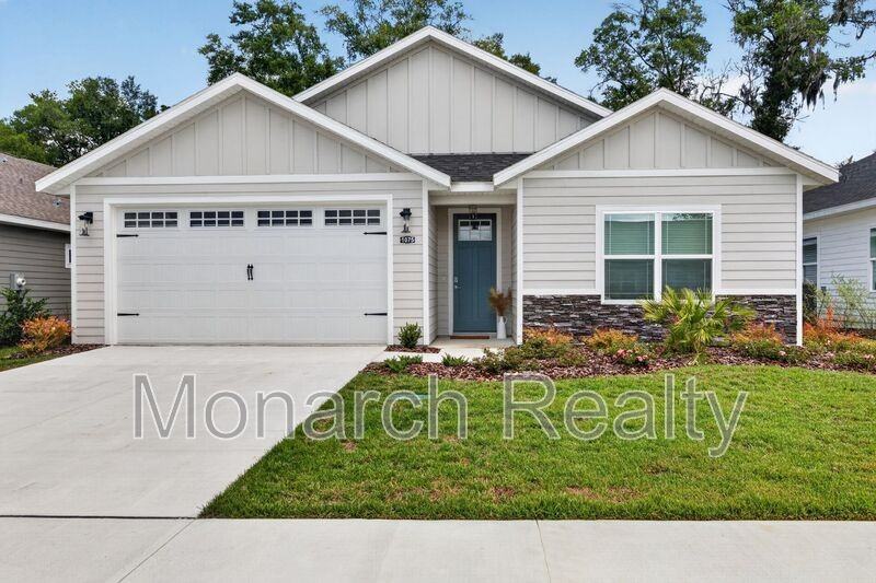 1075 Sw 66th Ter - Photo 2 of 37