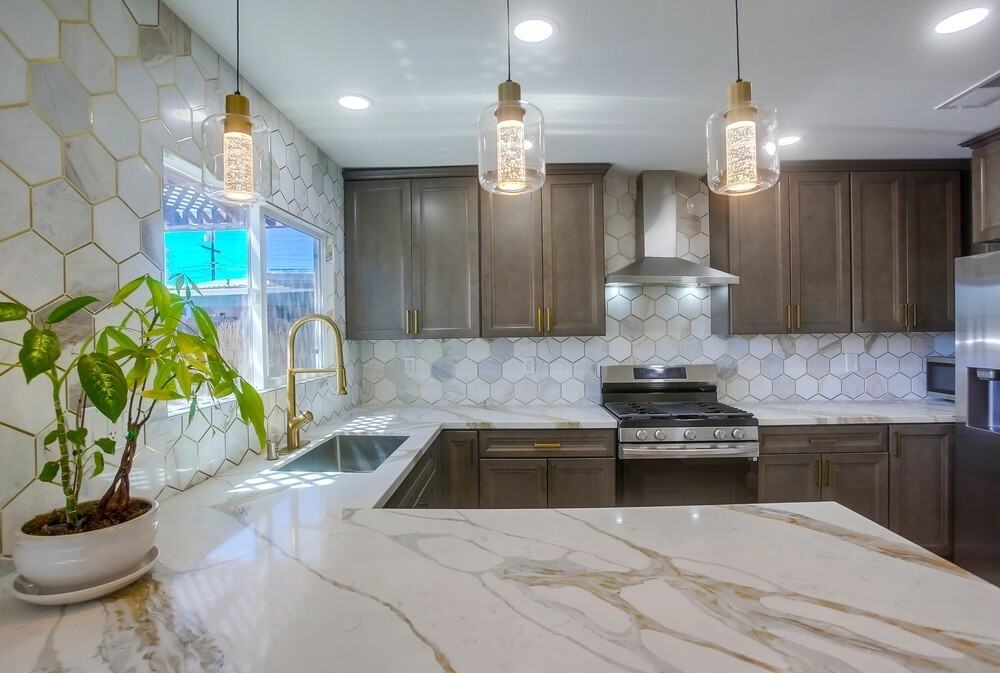 5013 Conrad Ave - Photo 4 of 8