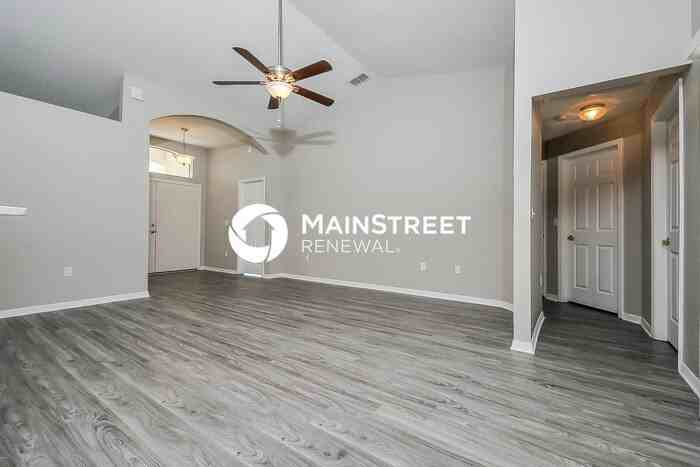 918 Summer Glen Dr - Photo 4 of 16