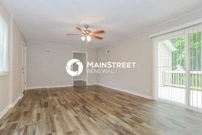 4918 Benson St - Photo 5 of 17