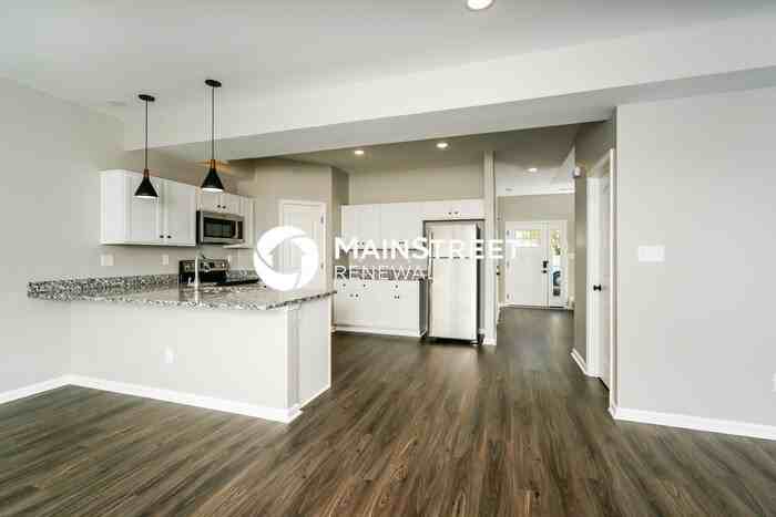 2053 N Sarah Dr - Photo 5 of 17