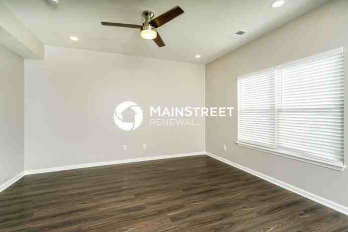 2053 N Sarah Dr - Photo 6 of 17