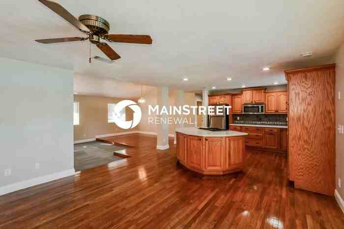 931 Waverly Dr - Photo 7 of 16