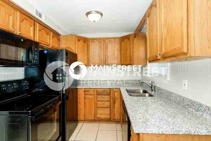 4915 Andalusia Ln - Photo 6 of 16