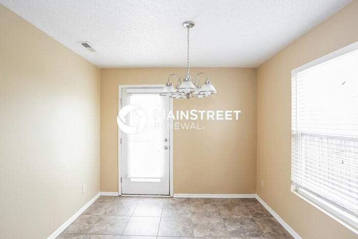 310 Long Bow St - Photo 5 of 16