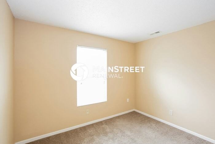 310 Long Bow St - Photo 7 of 16