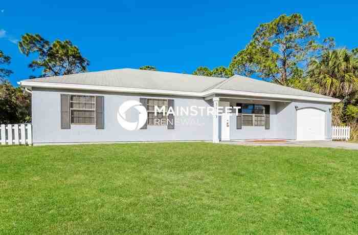 1077 San Rafael Rd Sw - Photo 3 of 16