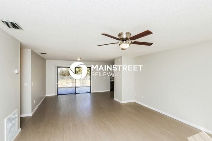 1077 San Rafael Rd Sw - Photo 4 of 16