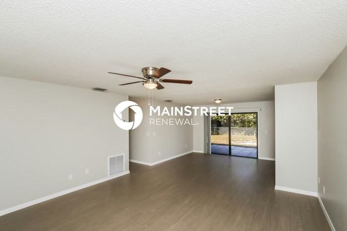 1077 San Rafael Rd Sw - Photo 5 of 16