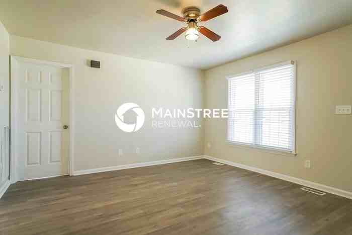 813 Lusterleaf Pl - Photo 3 of 16