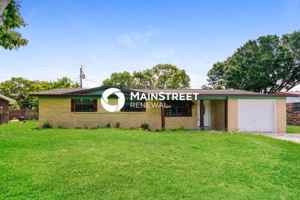 featured image of 925 N Singleton Ave