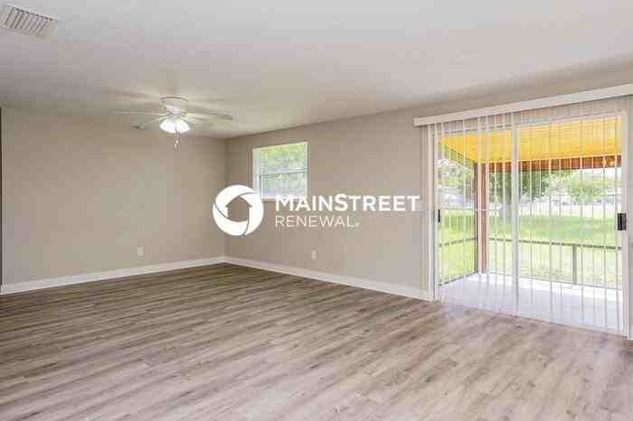 925 N Singleton Ave - Photo 7 of 16