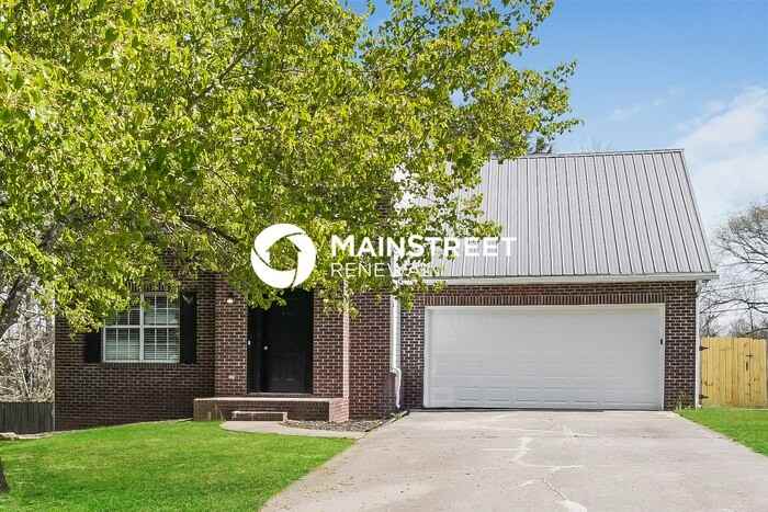 658 Cornerbrook Ln - Photo 2 of 17