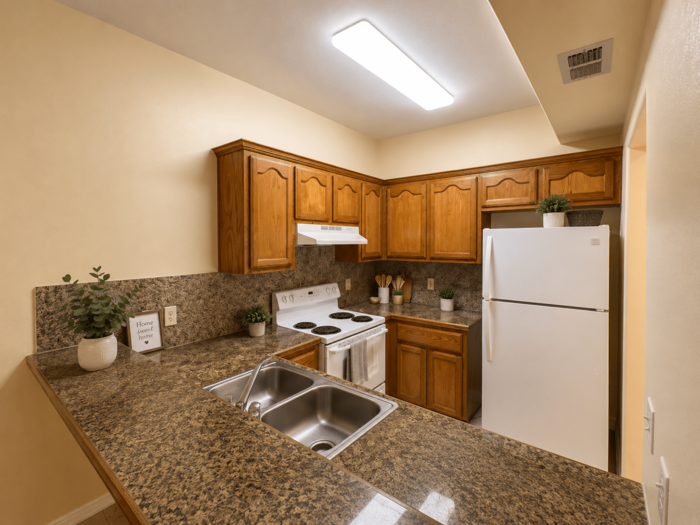 2424 N J St #5 - Photo 5 of 15