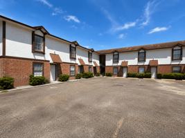 featured image of 2400 N 31st Ln #3