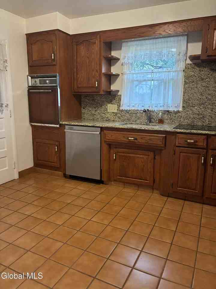 3 Northgate Dr - Photo 3 of 21