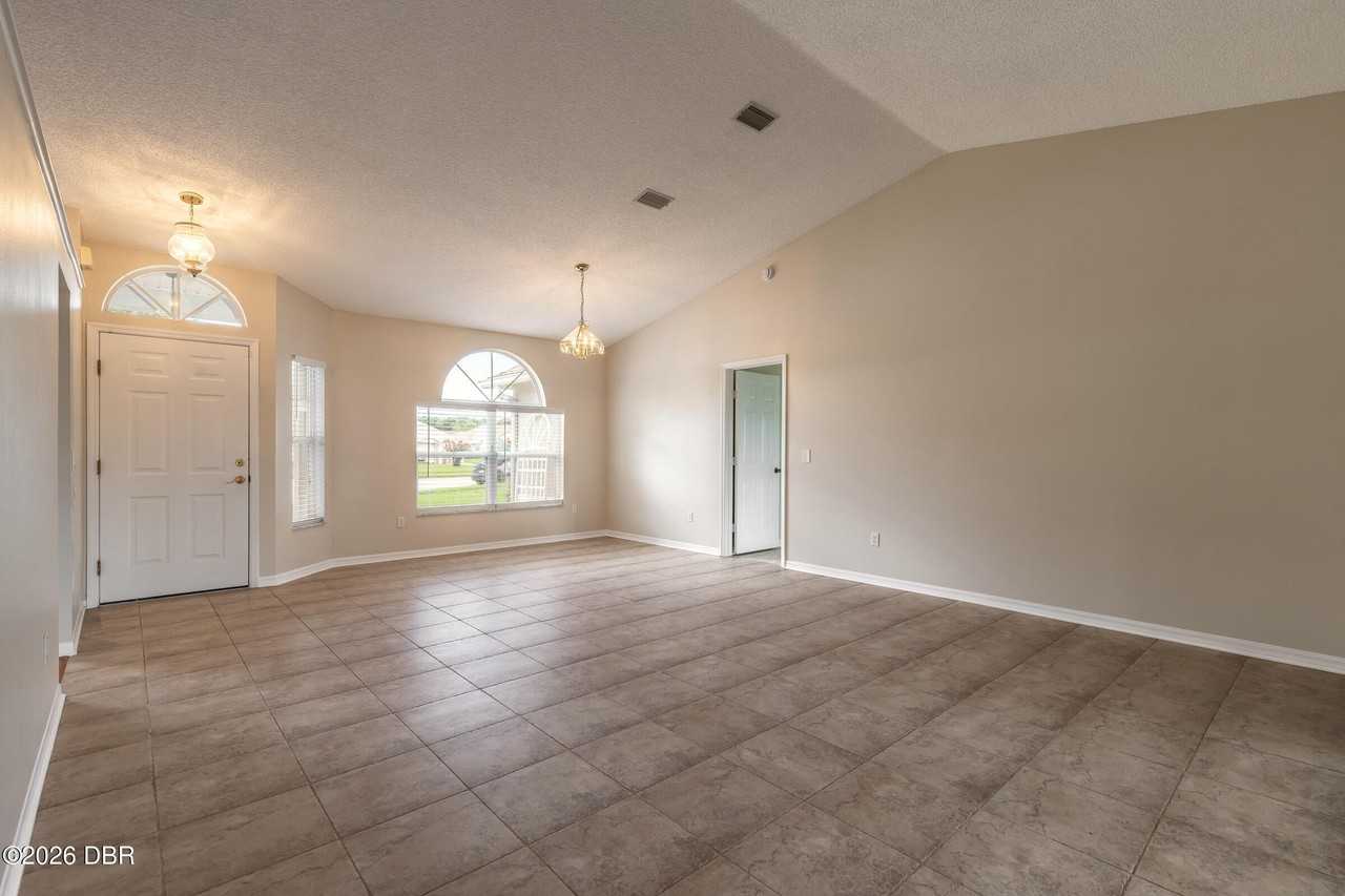 109 Brookhollow Cir - Photo 5 of 36