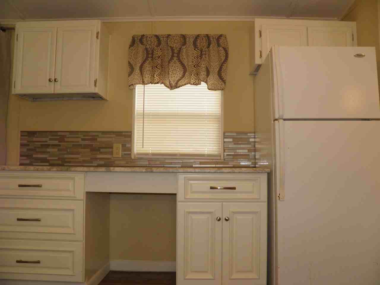 810 Gibson Rd - Photo 4 of 35