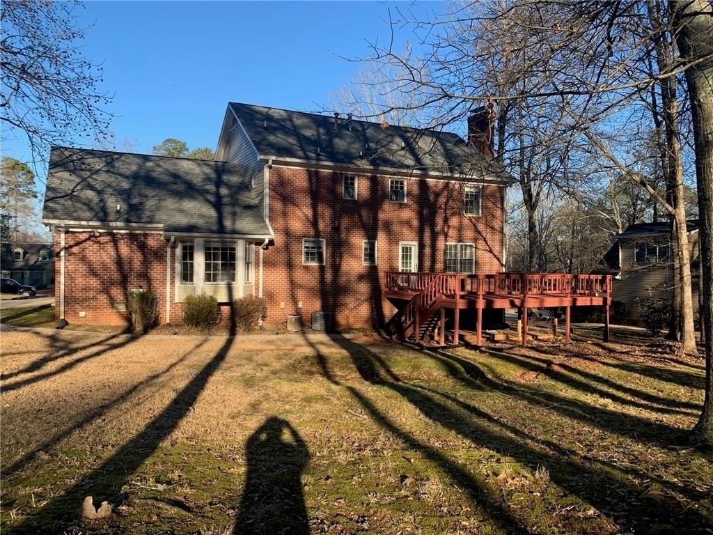 240 W Huntington Rd - Photo 3 of 33