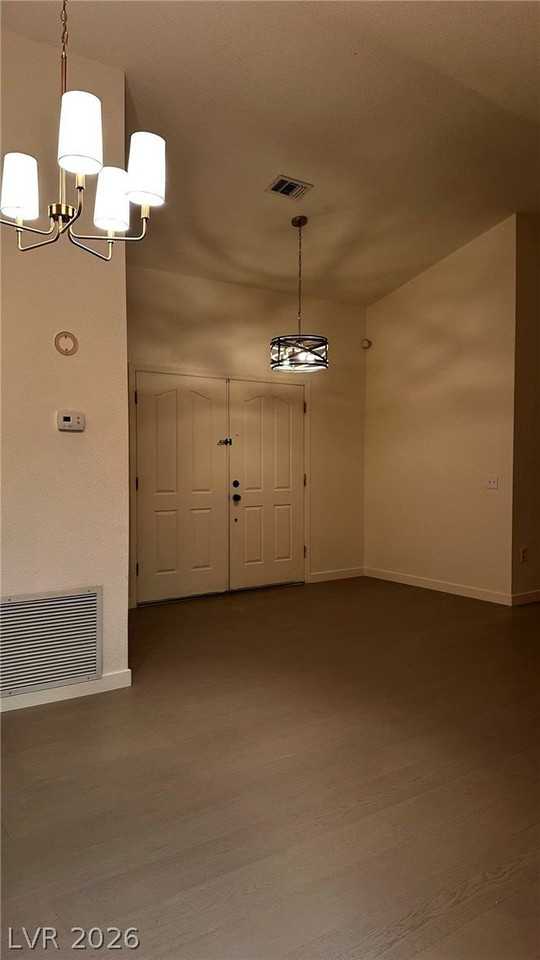 2716 Legend Dr - Photo 5 of 24
