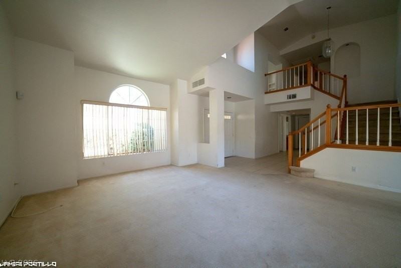 910 Hollowbluff Ave - Photo 4 of 31