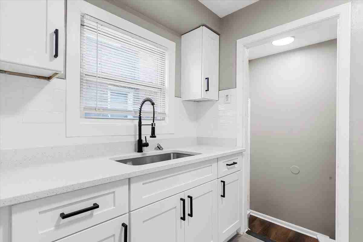 18760 Faust Ave - Photo 7 of 17
