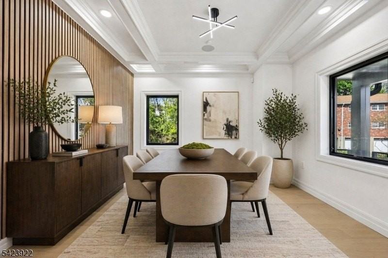 51 Albany Ave - Photo 6 of 46