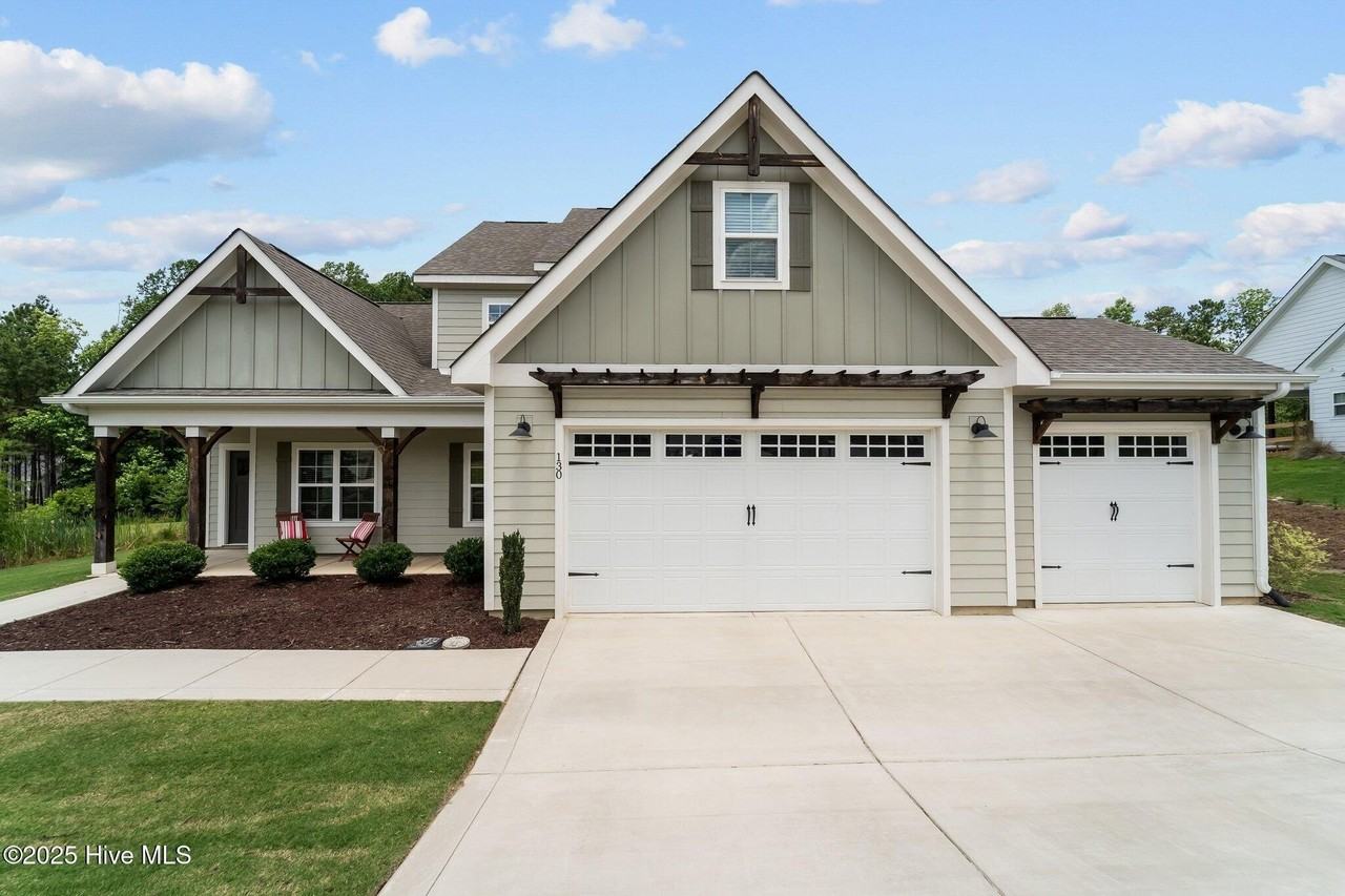 130 Amelia Dr