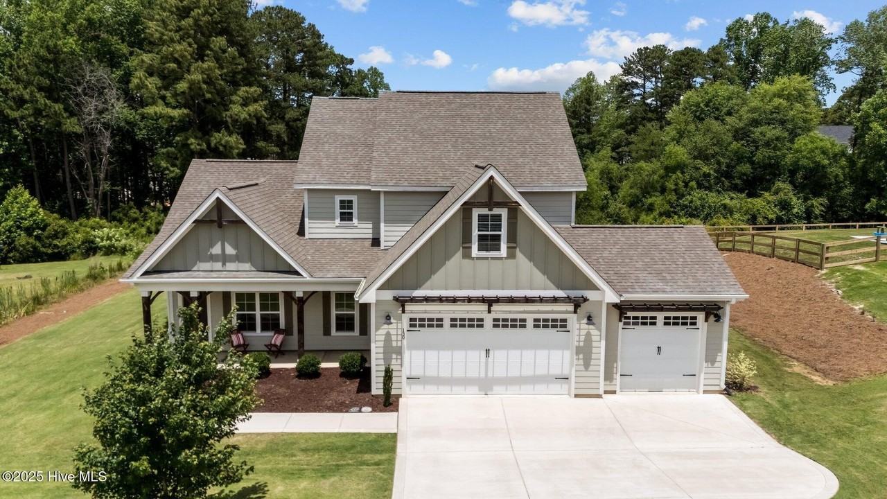 130 Amelia Dr - Photo 3 of 50