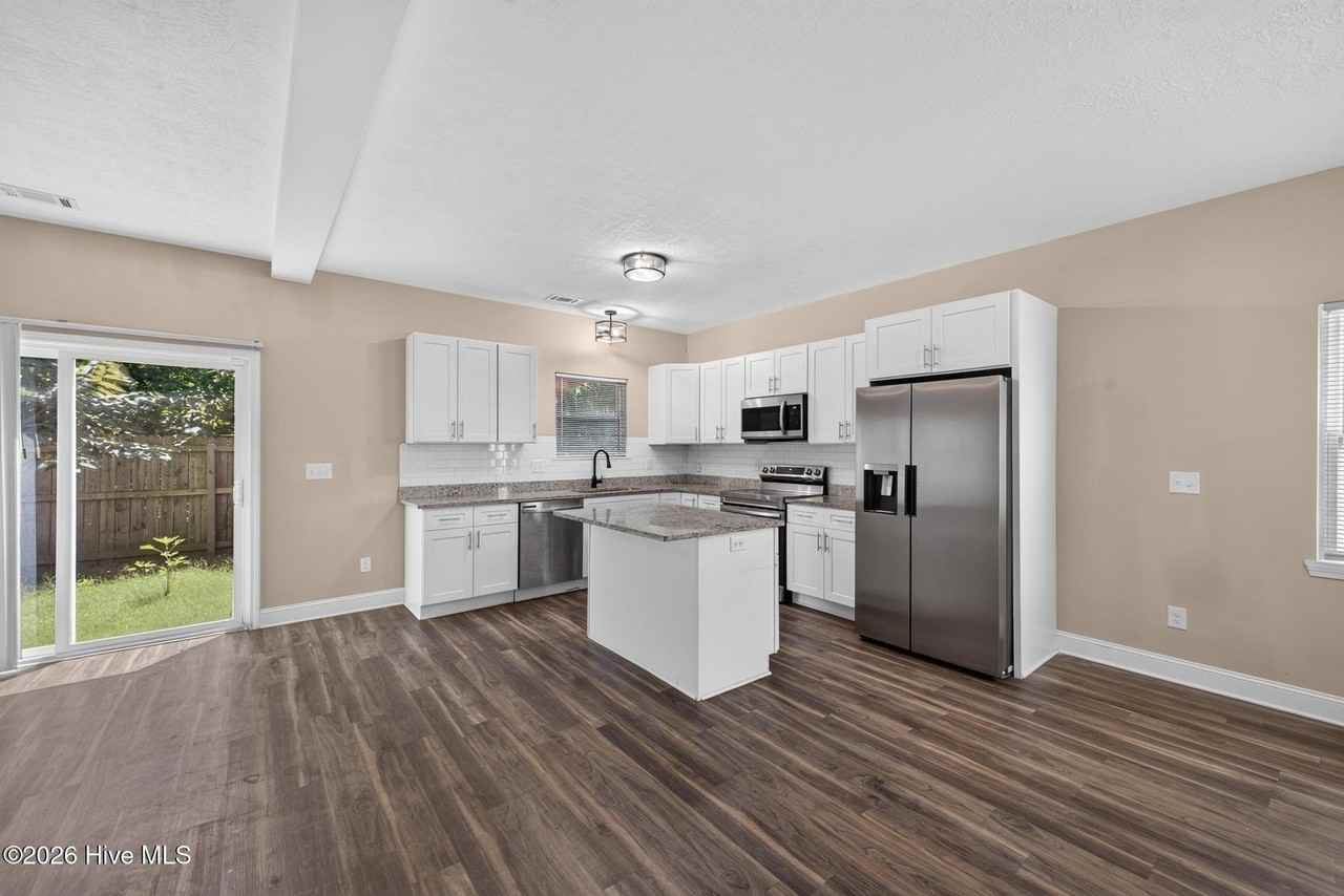 934 Boyd Ln - Photo 6 of 26