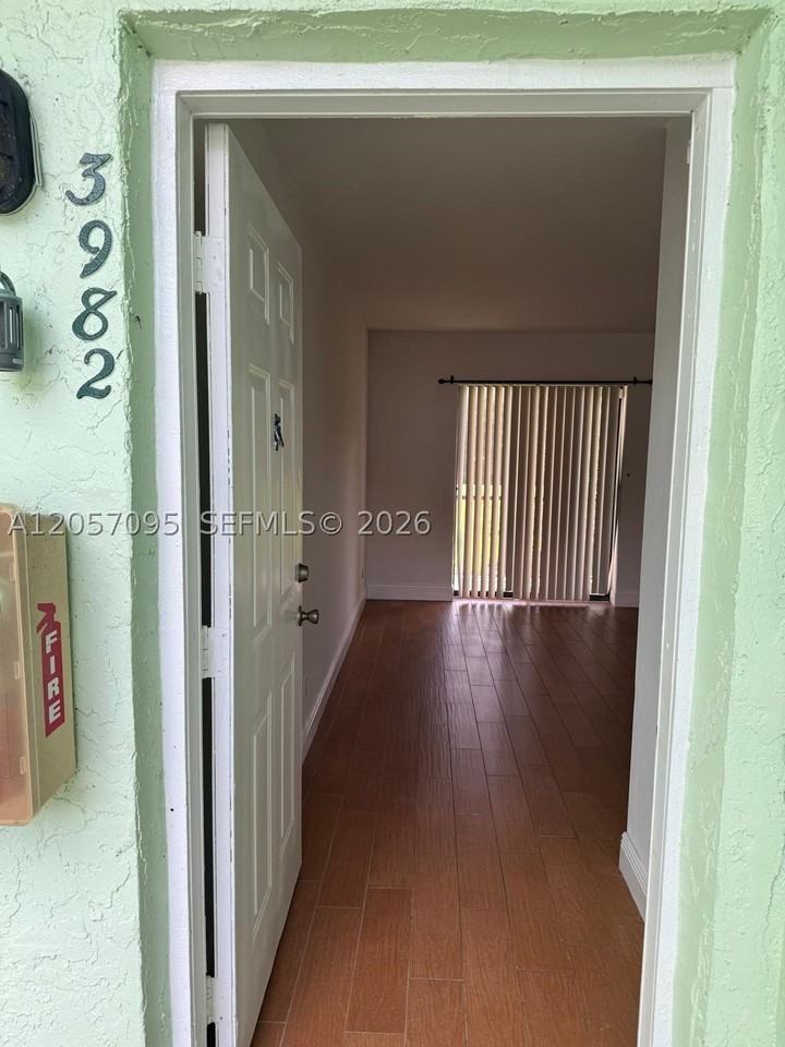 3982 Nw 87th Ave #3982 - Photo 3 of 26