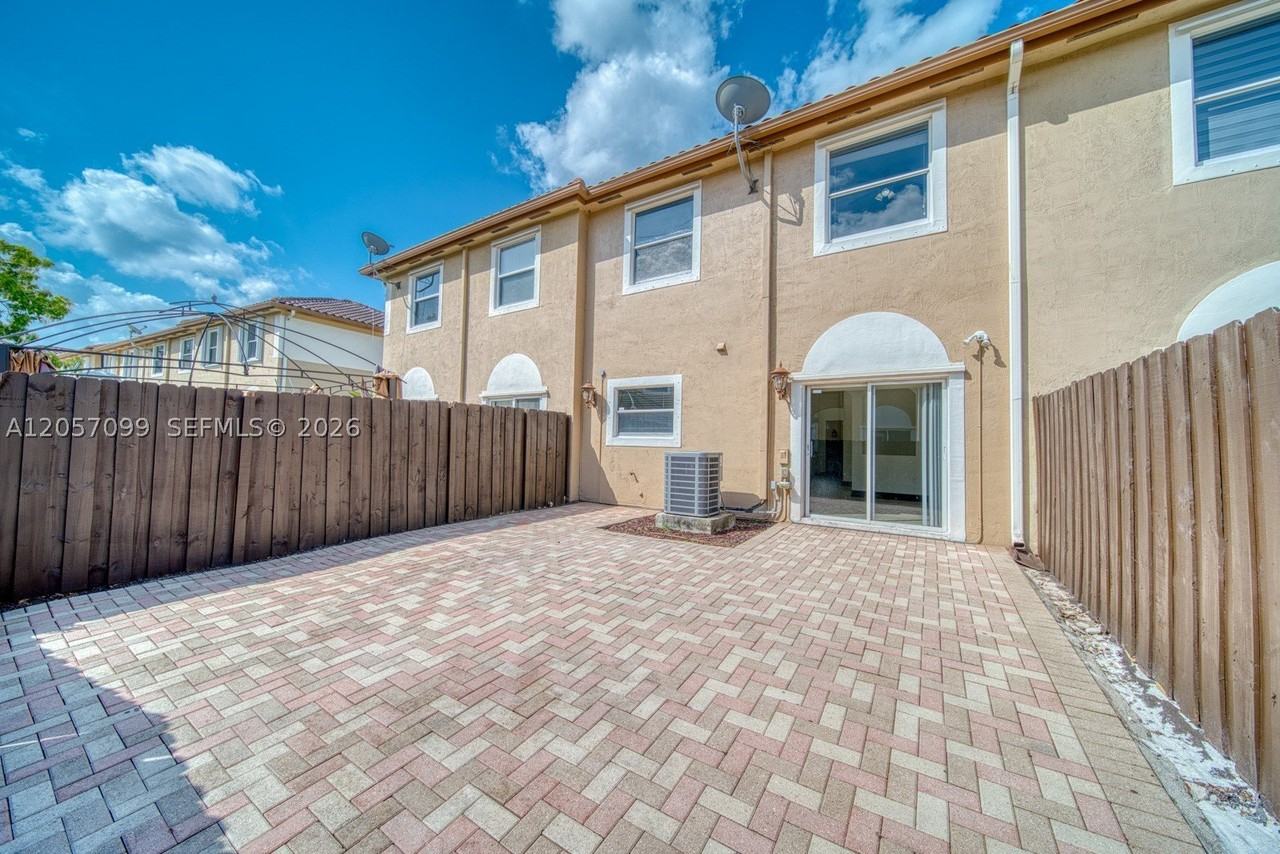 14115 Sw 51st Ln #14115 - Photo 7 of 37