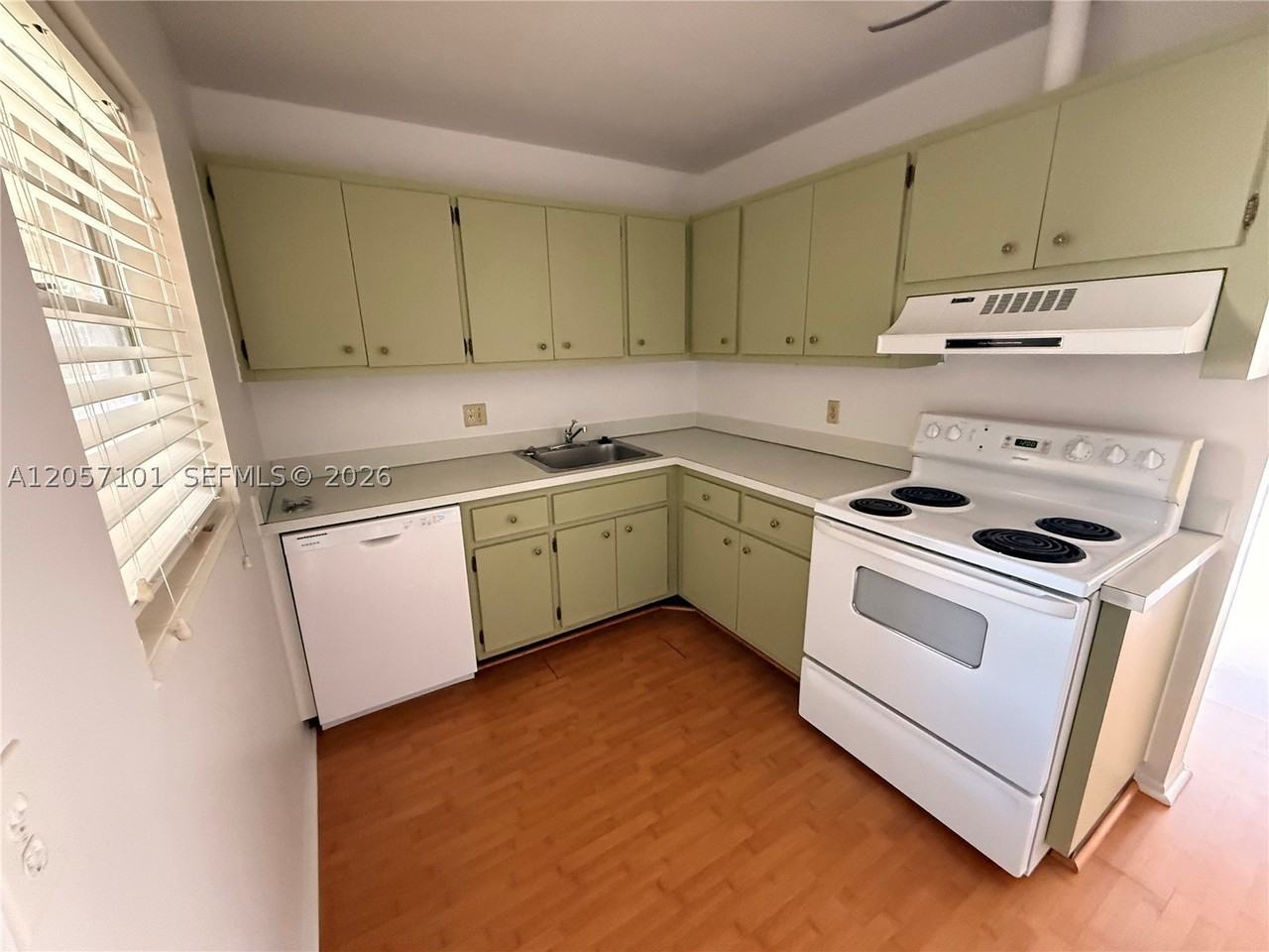 7747 Sw 86th St #D208 - Photo 7 of 10