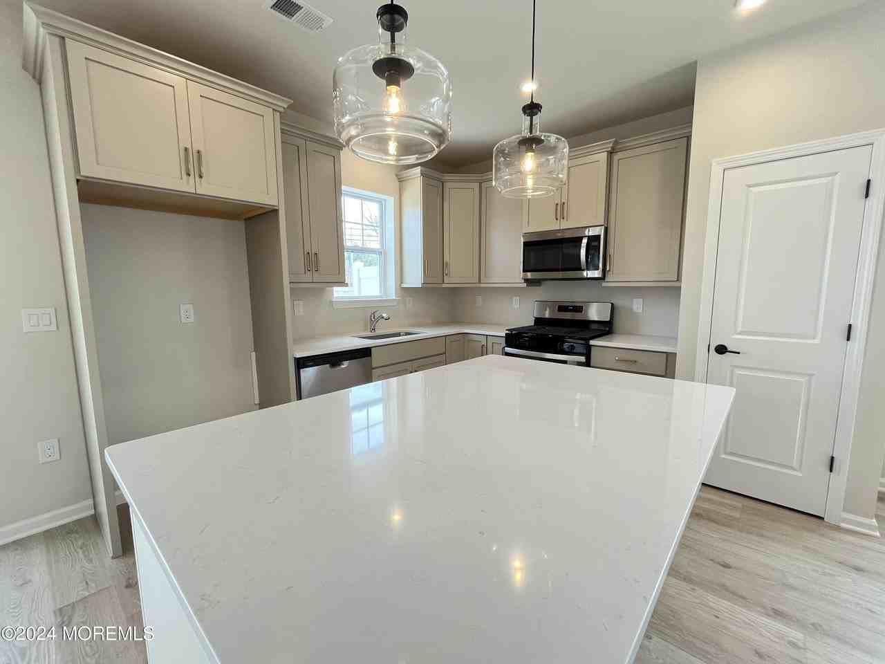 36 Chapel Ln - Photo 2 of 17
