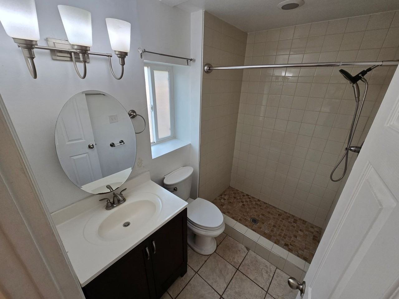 315 E Zuni Dr - Photo 6 of 38