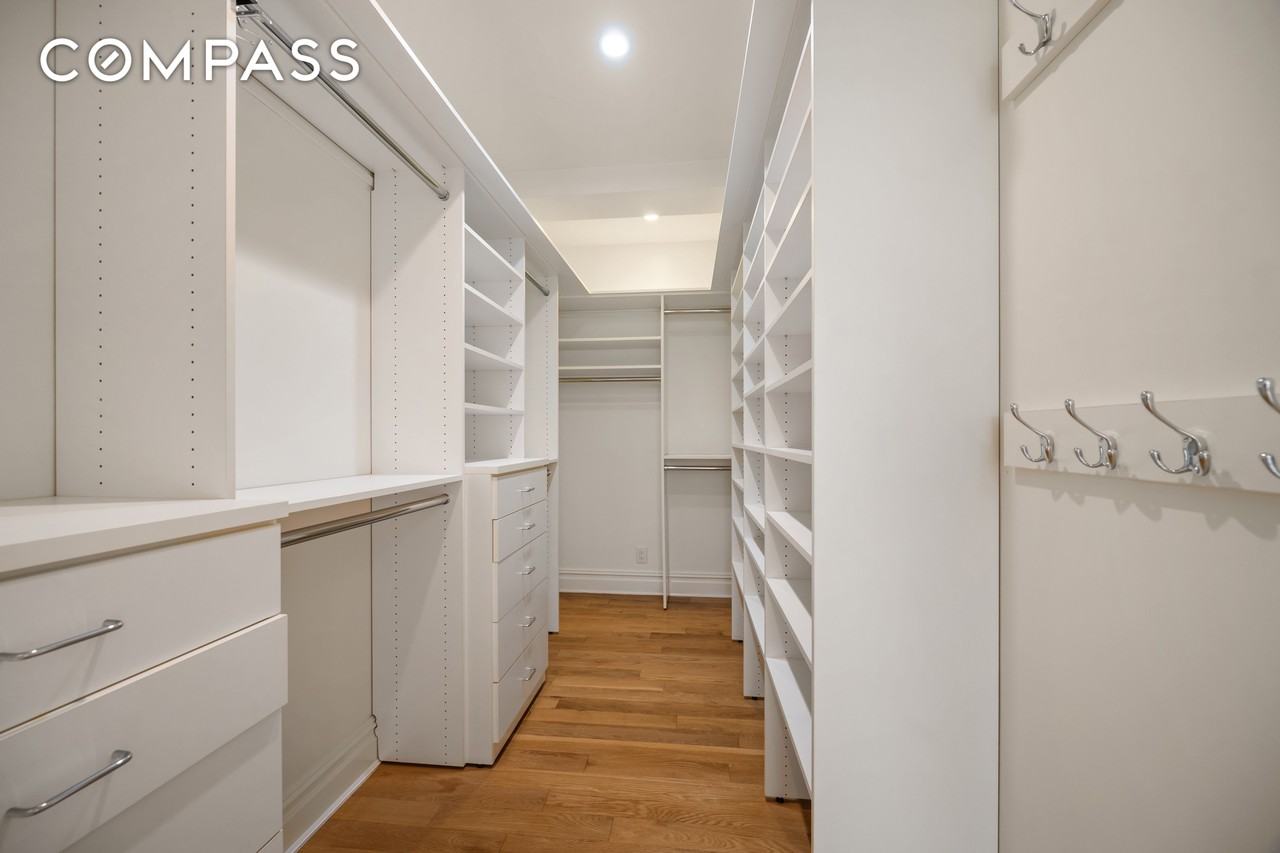170 W 75th St #3B - Photo 6 of 11