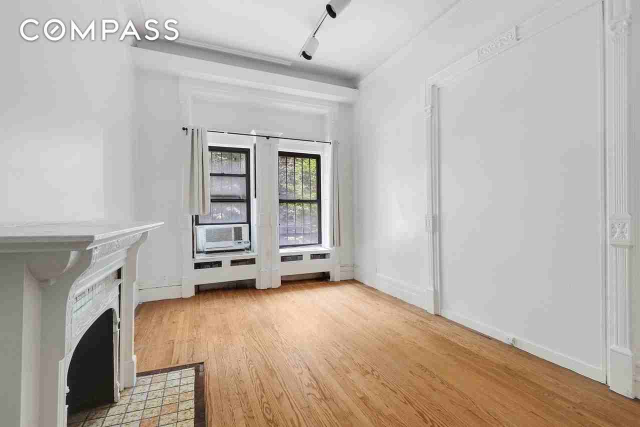 27 W 88th St #2 - Photo 6 of 8