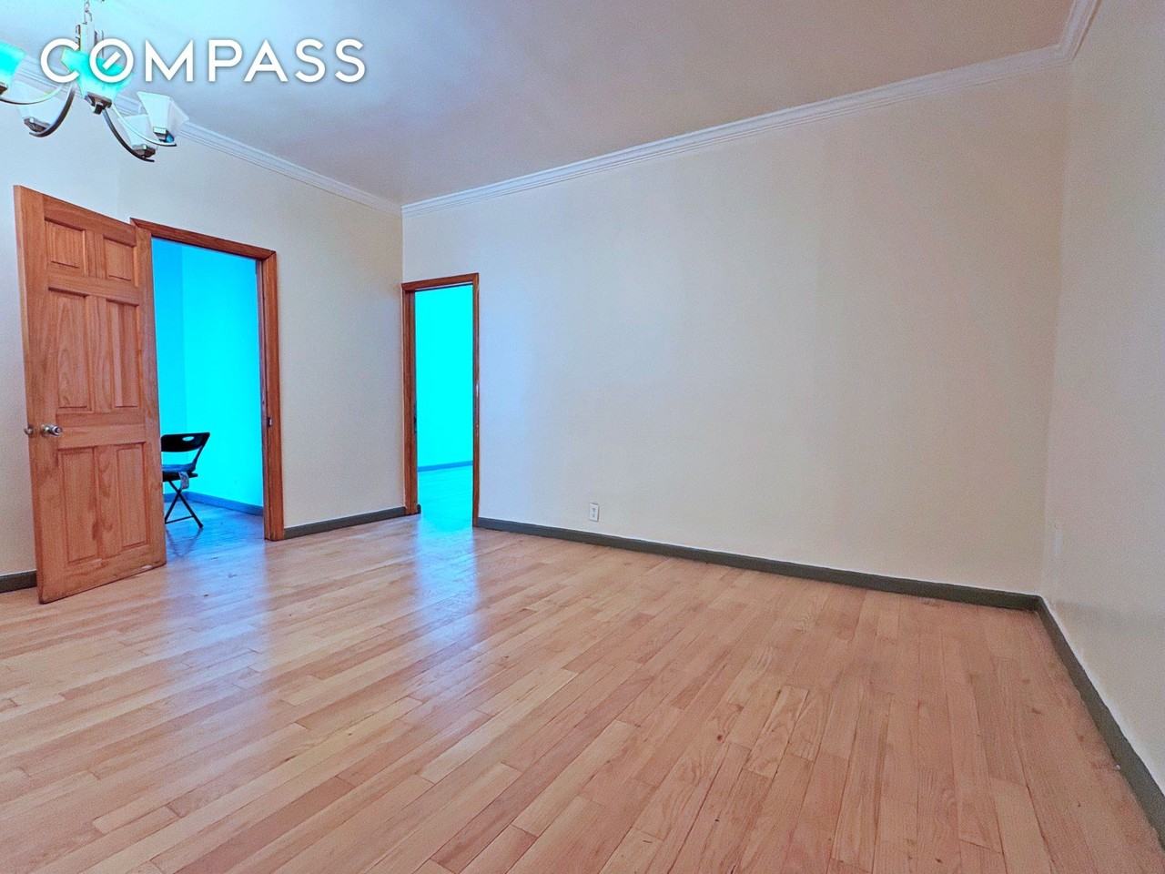 392 S 5th St #11 - Photo 3 of 10