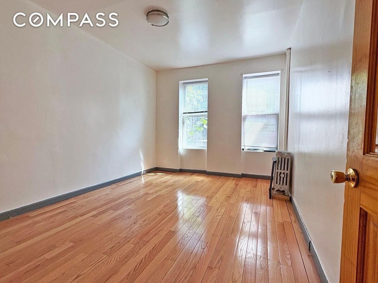 392 S 5th St #11 - Photo 4 of 10