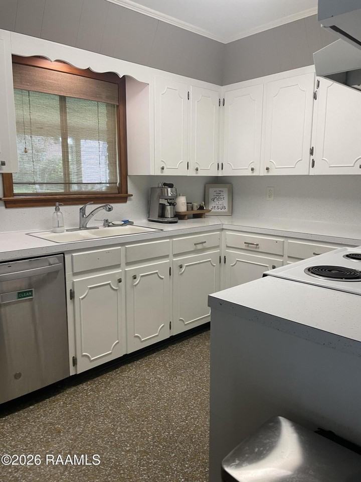 101 Boxwood Dr - Photo 4 of 22