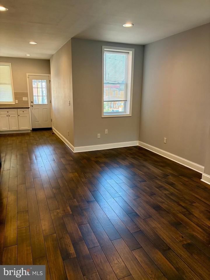 523 Rappolla St - Photo 3 of 13