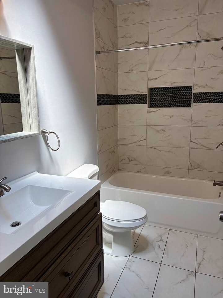 523 Rappolla St - Photo 6 of 13